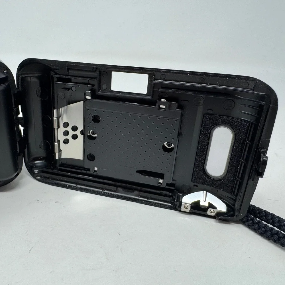 Olympus Infinity Stylus 35mm Film Camera 35mm f/3.5 Lens with Case Manual Tested